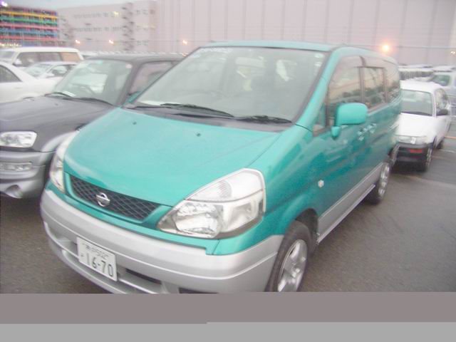 1999 Nissan Serena Photos