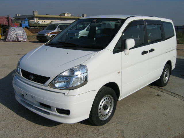 1999 Nissan Serena Pictures