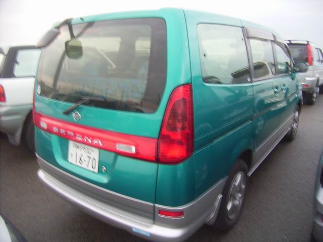 1999 Nissan Serena Pictures