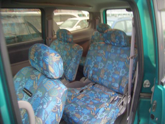 1999 Nissan Serena Photos