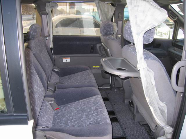 1999 Nissan Serena Photos