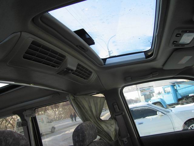 1999 Nissan Serena Photos