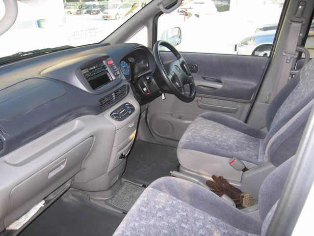 1999 Nissan Serena For Sale