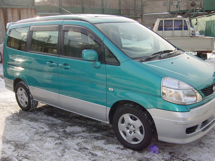 1999 Nissan Serena Photos