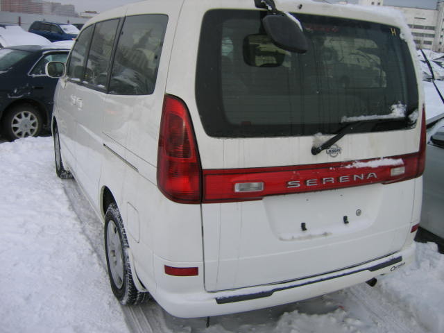 1999 Nissan Serena Photos