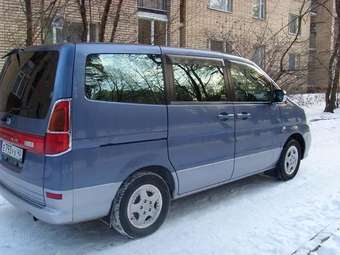 1999 Nissan Serena Pictures