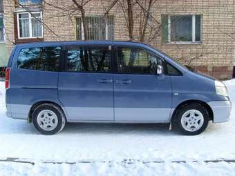 1999 Nissan Serena Photos