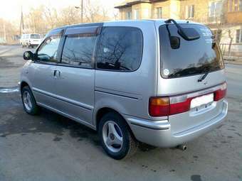 1999 Nissan Serena Photos