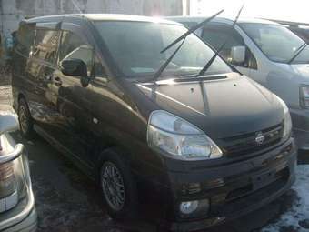 1999 Nissan Serena Photos