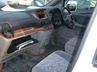 1999 Nissan Serena Pics