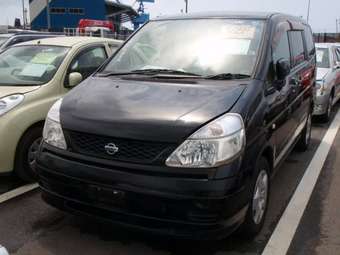 1999 Nissan Serena Photos