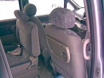 1999 Nissan Serena Pictures