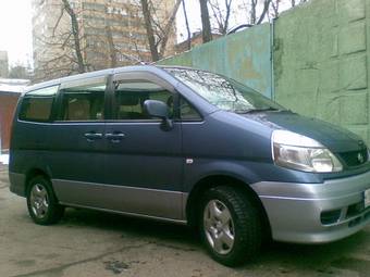 1999 Nissan Serena Pictures