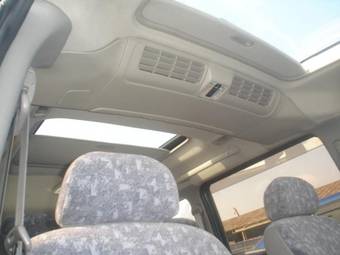 1999 Nissan Serena Photos