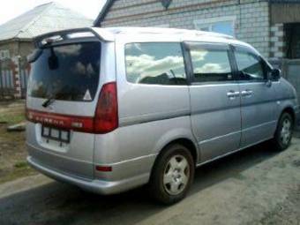 1999 Nissan Serena Photos