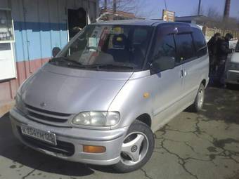 1999 Nissan Serena Pictures