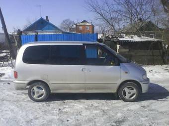 1999 Nissan Serena Photos