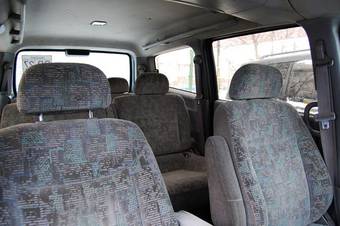 1999 Nissan Serena Photos