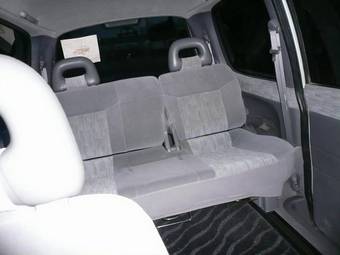 1999 Nissan Serena Photos