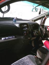 1999 Nissan Serena Photos