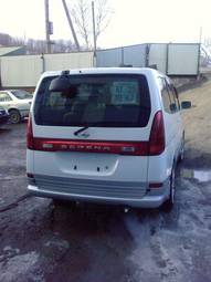 1999 Nissan Serena Photos