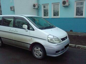 1999 Nissan Serena Photos