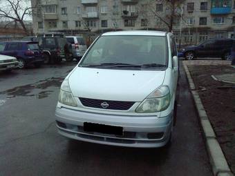 1999 Nissan Serena Photos