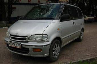 1999 Nissan Serena Images