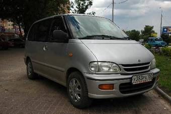 1999 Nissan Serena Pictures