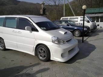 1999 Nissan Serena Photos