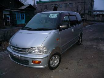 1999 Nissan Serena Photos