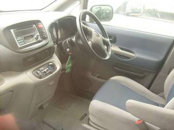 1999 Nissan Serena For Sale