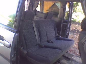 1999 Nissan Serena Pictures