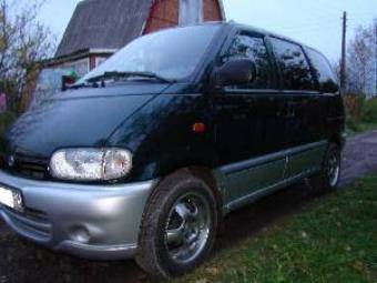 1999 Nissan Serena Images