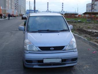 1999 Nissan Serena Photos