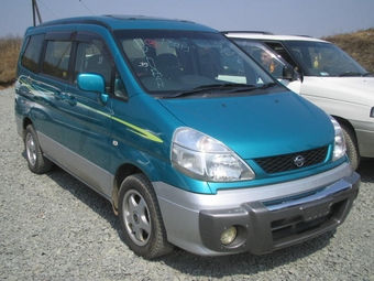 2000 Nissan Serena