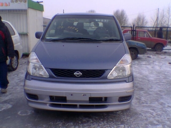 2000 Nissan Serena