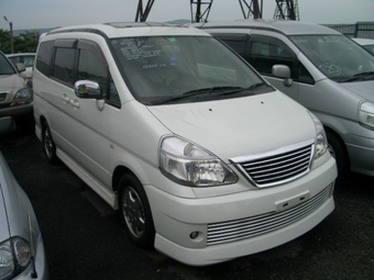 2000 Nissan Serena