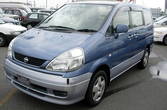 2000 Nissan Serena