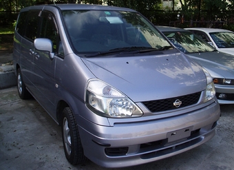 2000 Nissan Serena