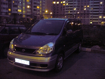 2000 Nissan Serena