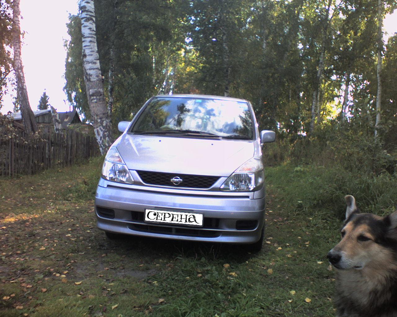 2000 Nissan Serena