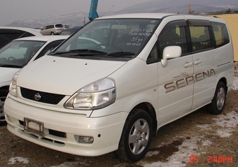 2000 Nissan Serena