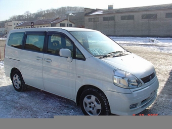 2000 Nissan Serena