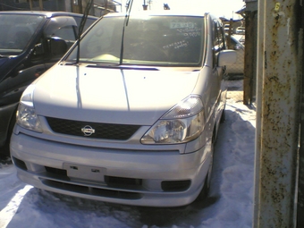 2000 Nissan Serena