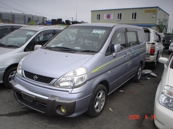 2000 Nissan Serena