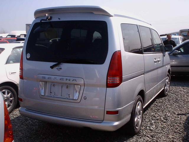 2000 Nissan Serena