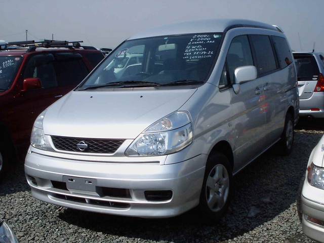 2000 Nissan Serena