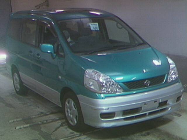 2000 Nissan Serena