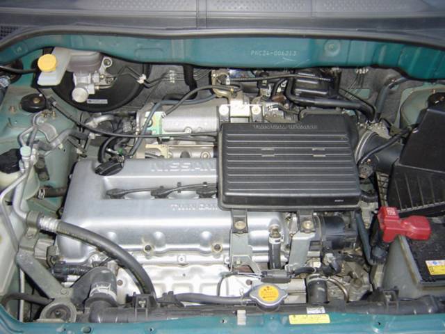 2000 Nissan Serena